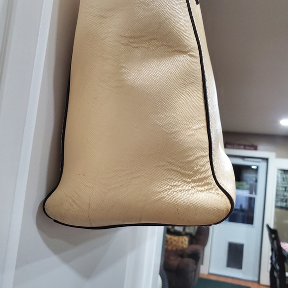 A large Coach bag - Picture 8 of 16